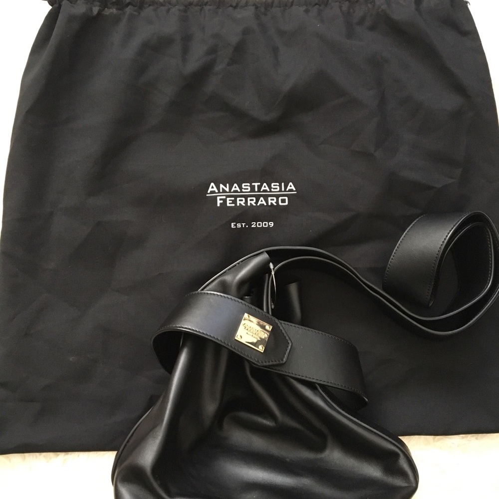 Anastasia Ferraro leather bucket bag!